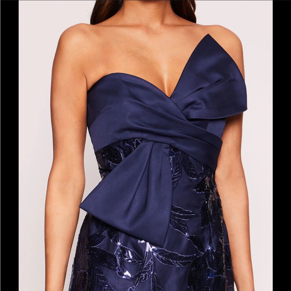 NWT Women’s Marchesa Dress, lotus style,bow and sequins, navy blue, size 4